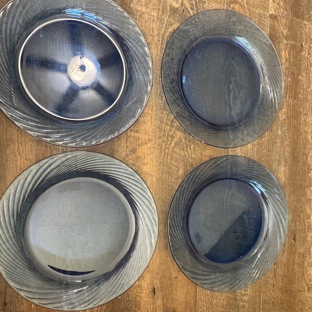 Pyrex Festiva Cobalt Blue Dinner Plates Set of 4 Swirl Glass 10.75" USA Made